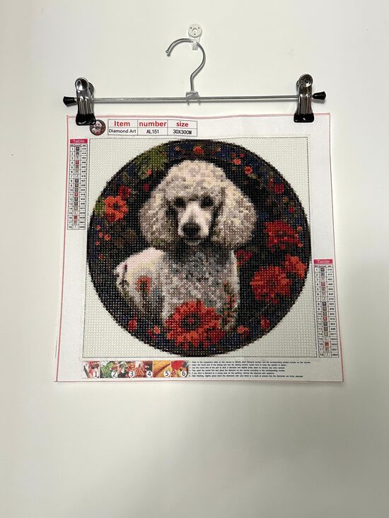 Cuadro "Caniche Blanco entre flores" (Pieza Única - Lista para enviar)